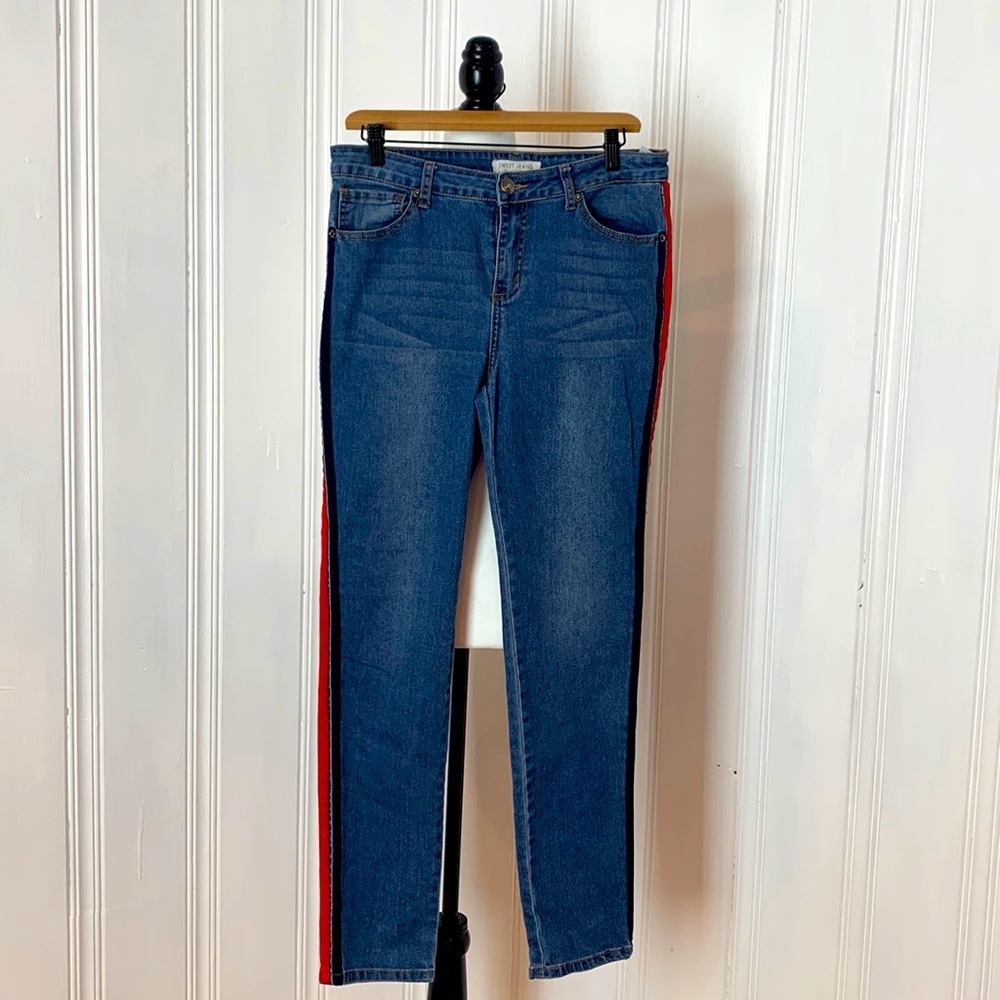 SWEET JEANS high waisted skinny jeans with navy & red racing stripe